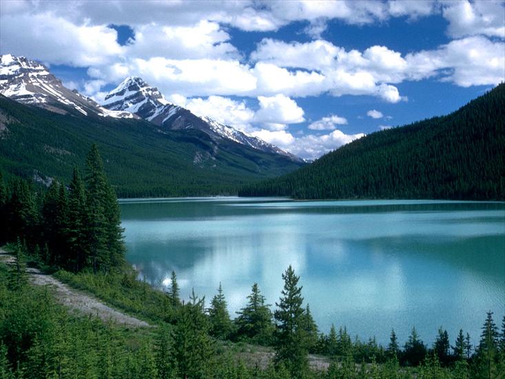 TAPETY - Alberta,_Canada_-_Lake_Louise.jpg